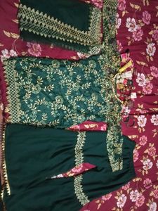 Elegant Green Embroidered Kurta Set
