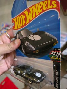 Hot Wheels Ferrari F40 &amp; Porsche 904 Carrera GTS