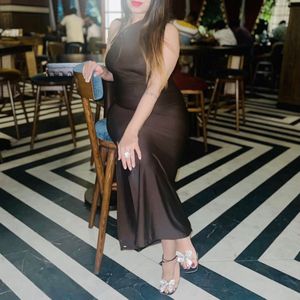 Brown Bodycon On Shoulder Slit Maxi Dress