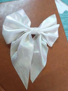 White Bow 🎀 Hair Clip
