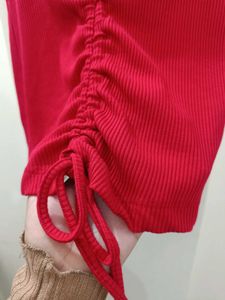 Red Sleeveless Top