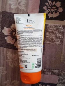 VLCC Anti Tan Sunscreen