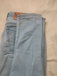 Light Wash Men&#39;s Jeans