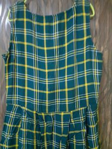 Checkered Yellow And Green Sleeveless A-line Dress