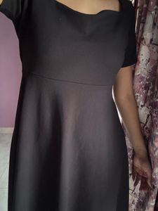 Elegant Black Midi Dress