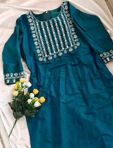 Dual-Tone Sea Green Kurti – Elegant Festive Wear!