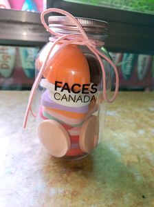 20 in 1 Faces Canada Beauty Blender