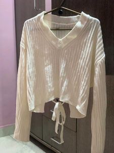 Sweater With Knot