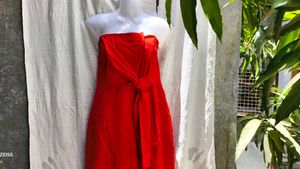 I. FULL SIZE SEXY RED BODYCON