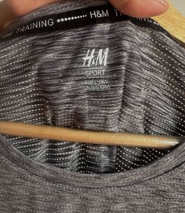 H&amp;M Drifit T-shirt
