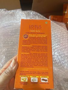 Lotus Herbals Safe Sun SPF 100