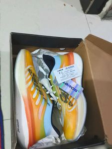 ABROS Hyperfuse Sneakers - Size 7