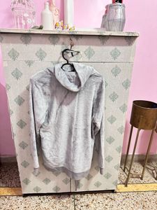 Cute Heart Graphic Sweatshirt