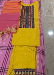 CreationRajvi Kurta Set