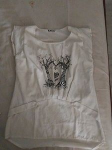 BASIC White Graphic Tee
