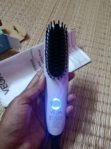 Price Crash-Vega Mini Straightening Brush
