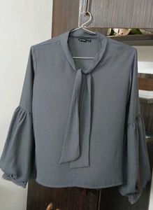 Elegant Bow Top