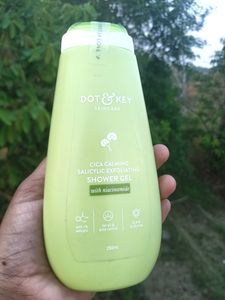 Dot & key Cica Calming Salicylic Exfoliating Bodyw