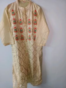 Embroidered Kurta Set💚
