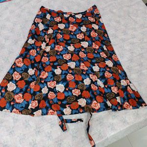 🌹 Rose Printed Wrap Skirt! 🌹