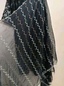 Pakistani Suit ( Kurti + Duppatta )