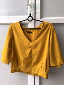 Harpa Casual Regular Sleeves Yellow Crop Top