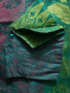 Elegant Floral Pattern Saree