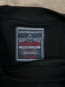 Madame Stylish Black Sweatshirt