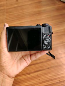 Canon G7x Mark ii vlogging camera