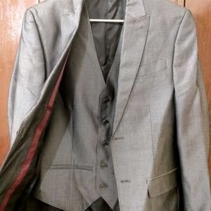 BlackBerrys Three Piece Coat Suit 🔥Limited Time🔥