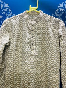 Embroidered Beige Kurta In Good Condition 😍😍😍