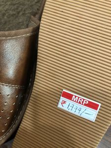Men&#39;s VIP Brown Slippers