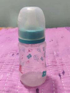 Feeding 🍼 Bottle