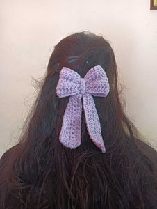 A Beautiful Crochet Hair Bow