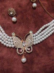 Pearl Butterfly Necklace Set