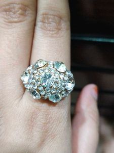 Sparkling Gemstone Ring