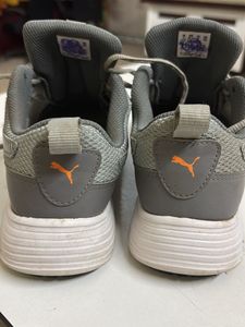 Puma Sneakers- size 7