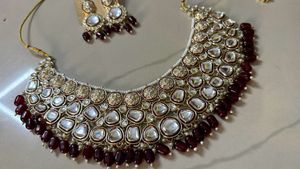 Elegant Kundan Jewelry Set