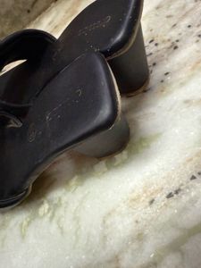 Dressberry textured Black Block heels