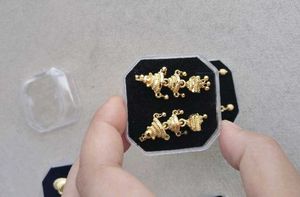 GOLDEN EARRINGS 🤩-2 Pcs