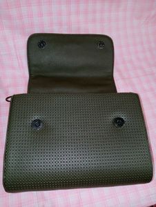 Luxurious Green Gucci Hand Bag