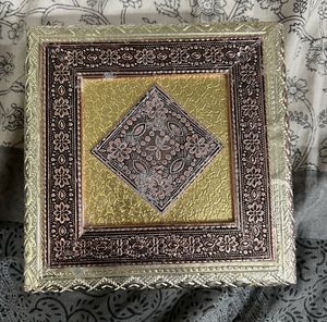 Decorative Showpiece