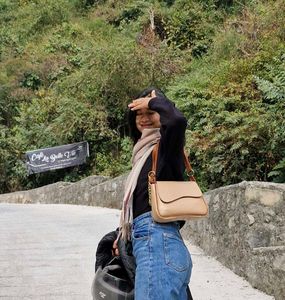 Elegant Beige Shoulder Bag