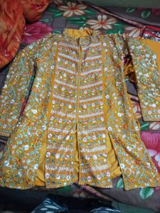 Discount ❣️☀️Yellow Beautiful Embroided Kurta Set