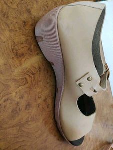 Cute Peep-Toe Beige Wedges