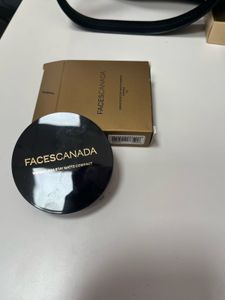 Faces Canada Matt Compact