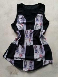 Unique Print Sleeveless Top