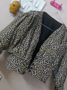 Leopard Print Puff Sleeve Top