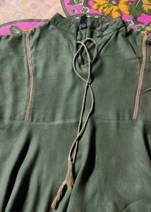 Olive green tunic Top 🦋