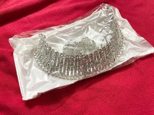 Silver Shimmering Necklace Set